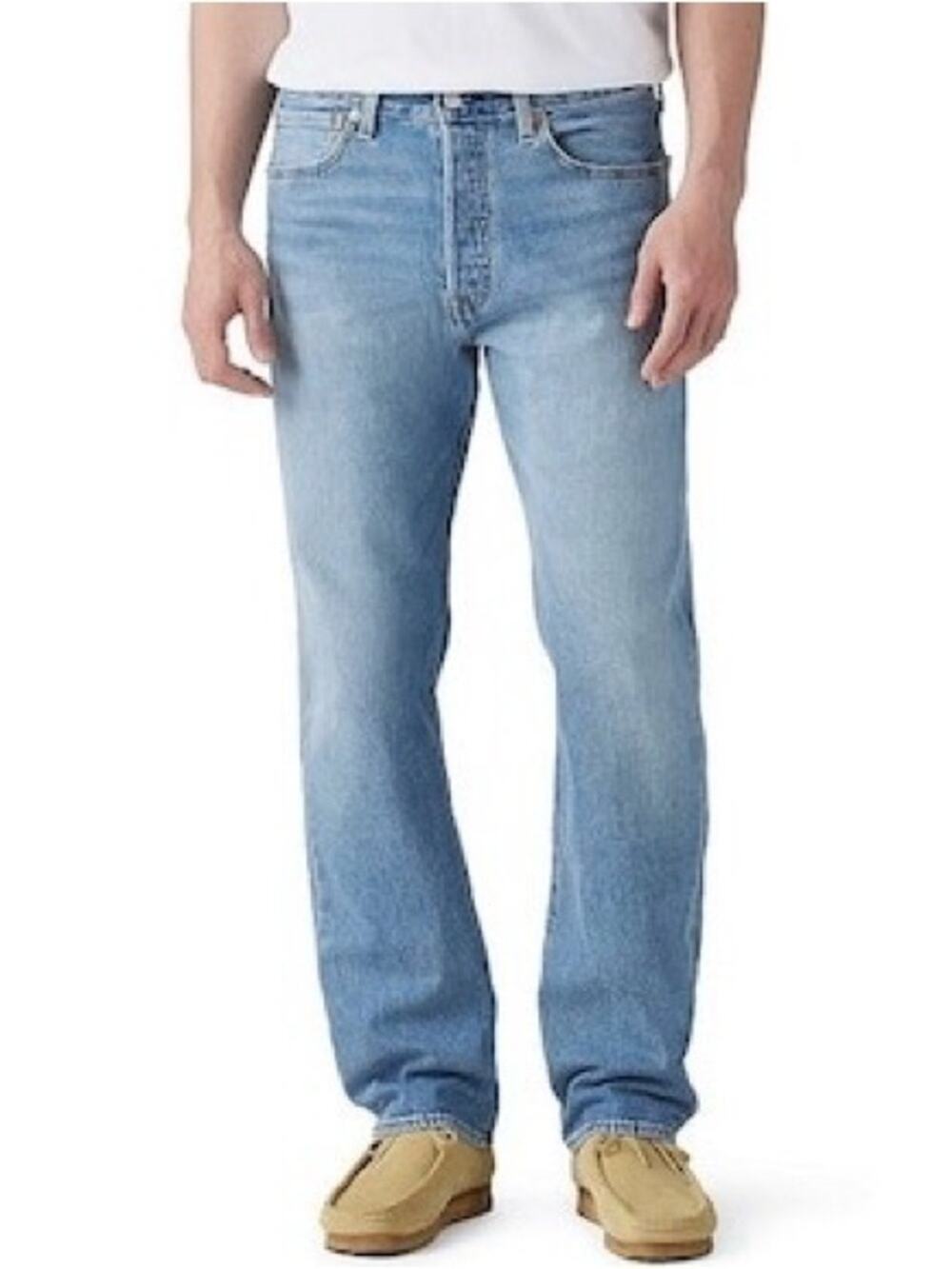 Levi's® 501® Men’s Original Straight fit Jeans in Light Blue Denim. Size W31 L34